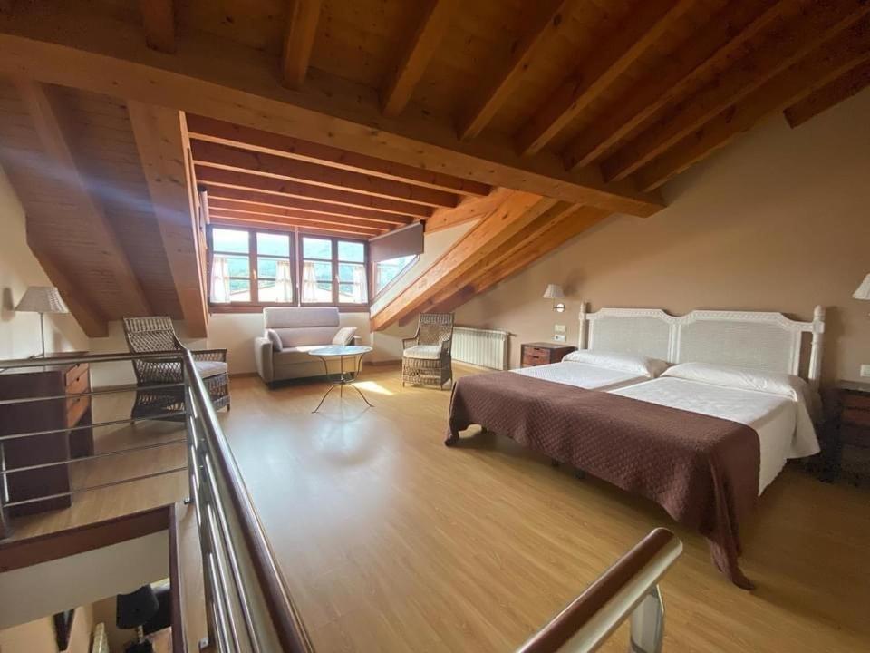 Apartamentos El Cordial De Fausto Llanes Eksteriør bilde